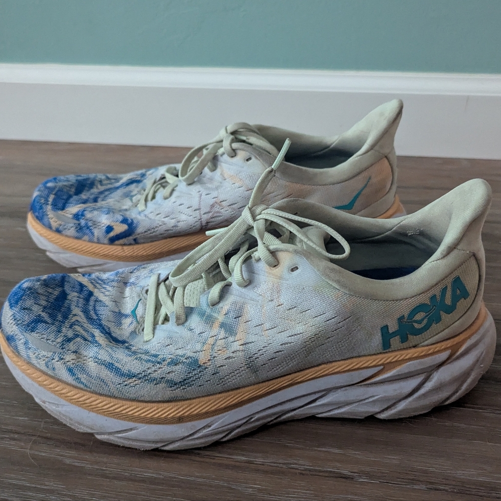 Hoka Clifton 8